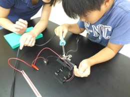 夏休み親子科学工作教室01